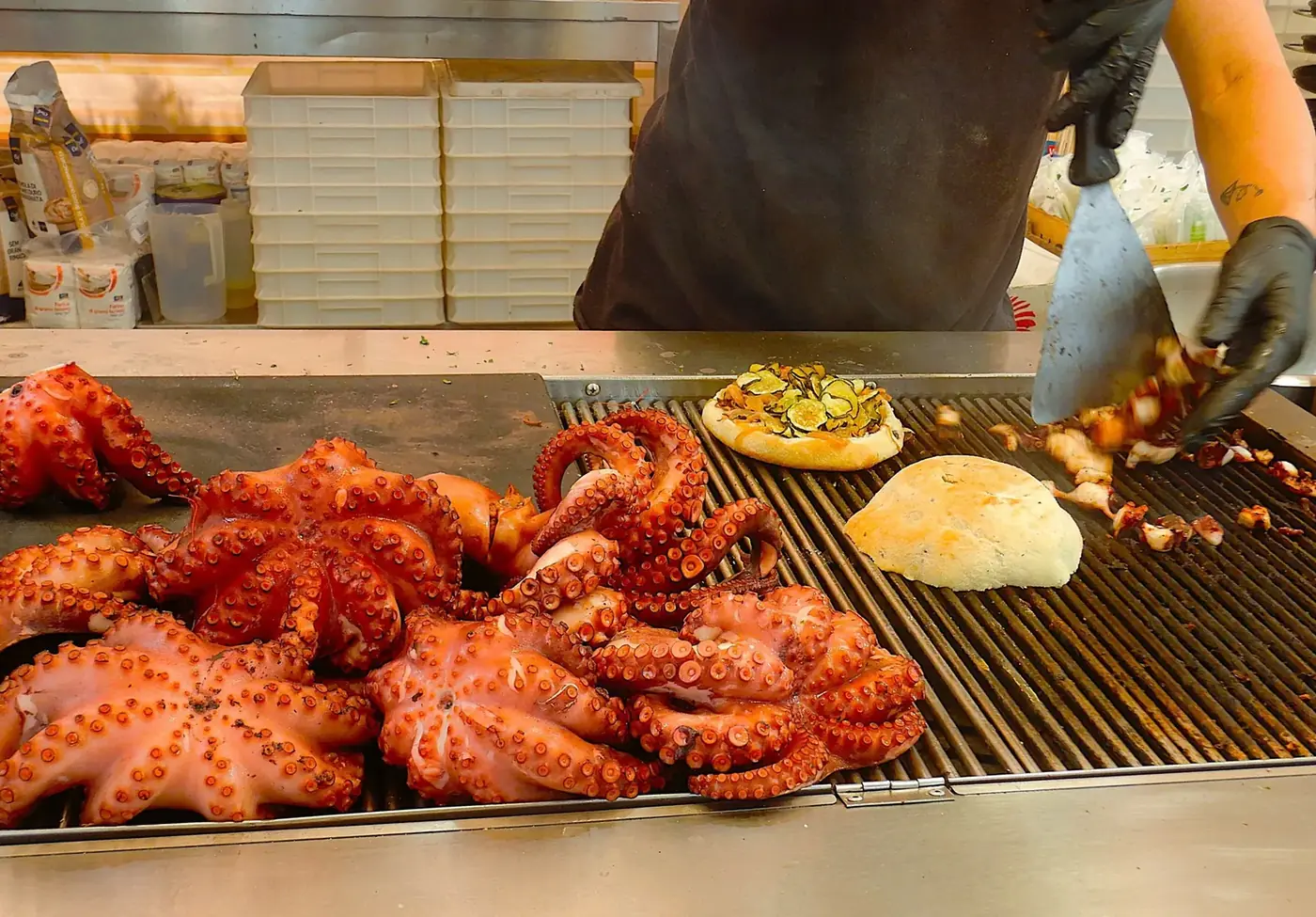 Puccia sandwich with octopus and vegetables